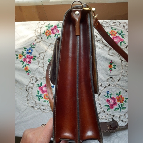 Leather handbag - Picture 6 of 15